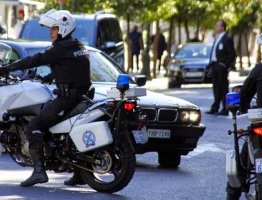 75χρονος βρέθηκε σε προχωρημένη σήψη στο διαμέρισμά του στον Αγ. Παντελεήμονα - Φέρεται να έχει δολοφονηθεί με μαχαίρι